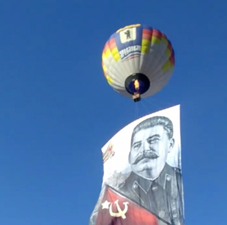 На 75-ю годовщину Победы генералиссимус Сталин вернулся в страну с Федерацией бокса...