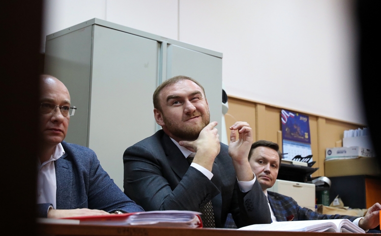 ФСБ переключилась на друзей Арашукова, у экс-глав ФСИН вырисовывается новое дело