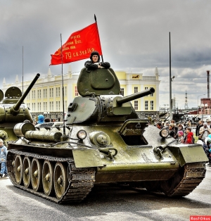 Свердловские власти устроят в &laquo;день тишины&raquo; военно-патриотический фестиваль