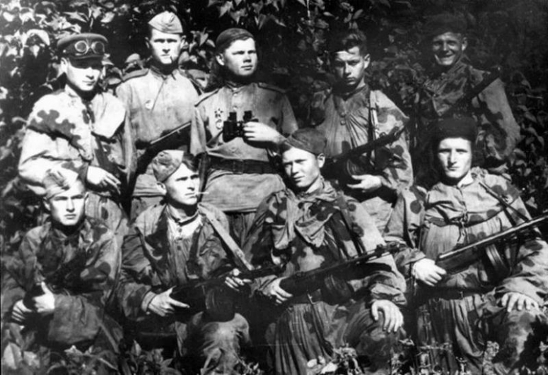 Как 25 русских разведчиков обратили в бегство пять тысяч фашистов.