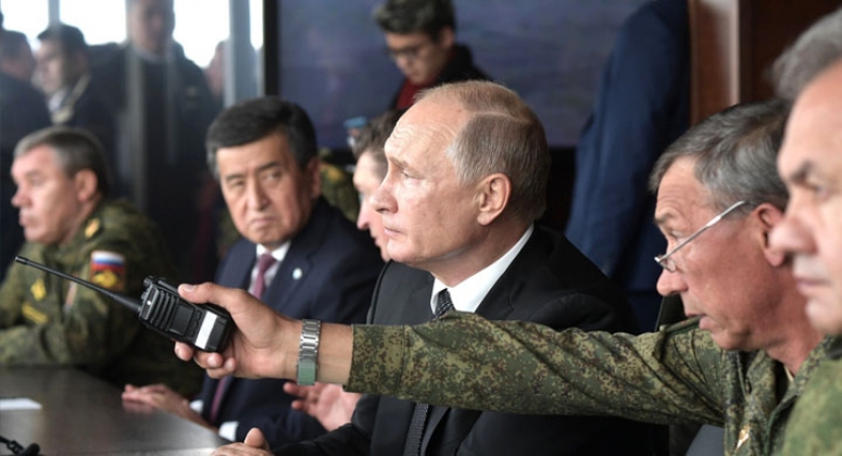 Владимир Путин посетил учения &laquo;Центр-2019&raquo; на полигоне Донгуз