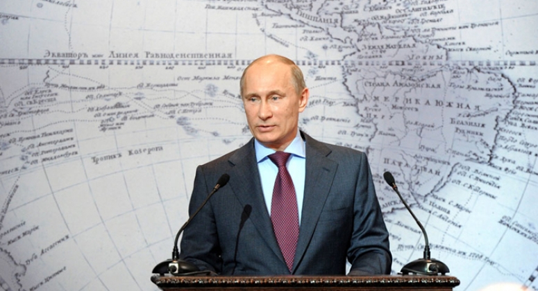 Россию &laquo;шатают&raquo;, а она &laquo;качает маятник&raquo;