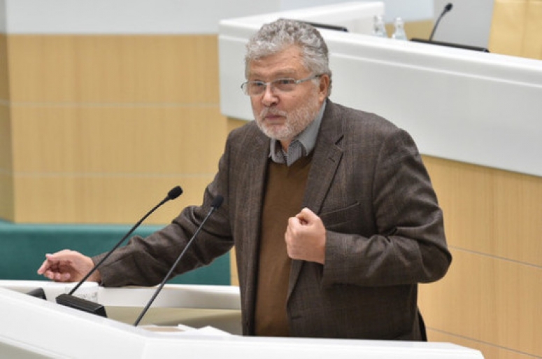 Писатель Поляков призвал отказаться от очернения советского прошлого