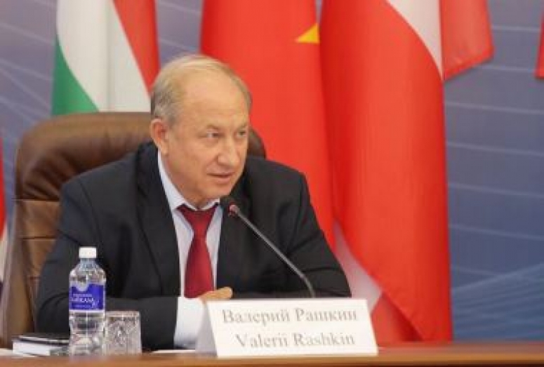 Из-за тотальной коррупции во власть попадают бандиты, мошенники и убийцы. "Прошерстить" Совфед и Госдуму!