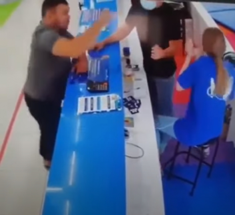 За разговор на русском пока только бьют...