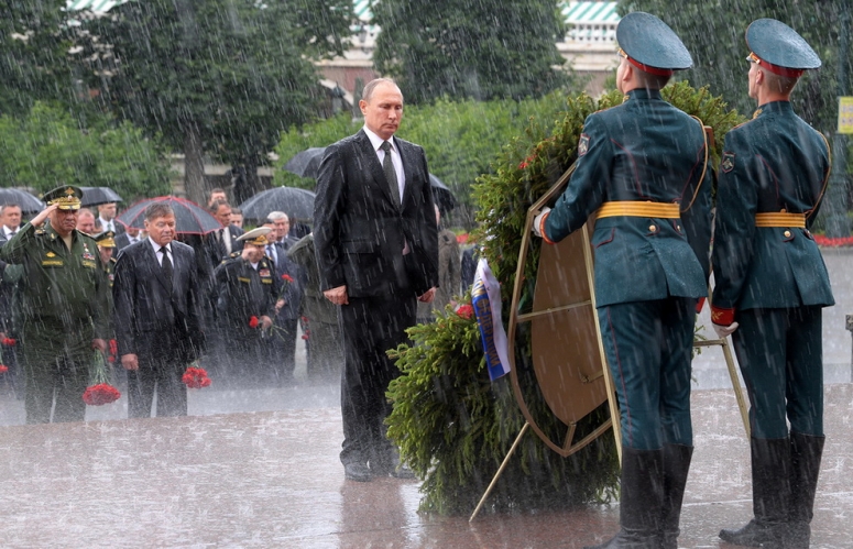 ПОЧЕМУ ПУТИН?
