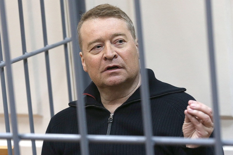 Суд изъял у чиновника-романтика 122 объекта недвижимости и 950 предметов роскоши