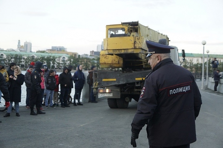 Полпред президента в УрФО оценил протест в сквере у Драмтеатра в Екатеринбурге