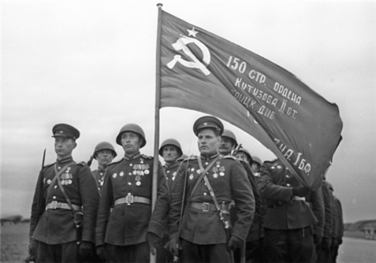 Не трогайте имя Сталина, не трогайте его эпоху, это далеко не ваш уровень ума