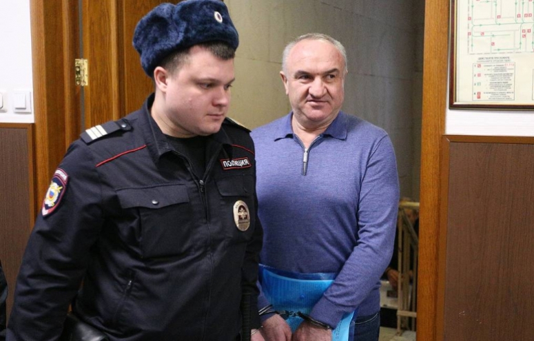 В отношении Рауля Арашукова возбуждено еще три уголовных дела