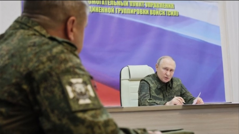 Путин одел военную форму &hellip;