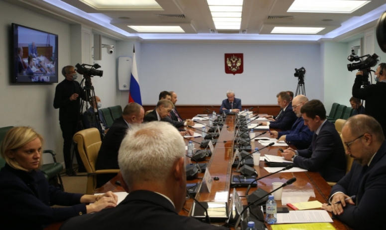 Совет Федерации: Иностранные цифровые компании должны выполнить обоснованные требования российской стороны о невмешательстве в выборы