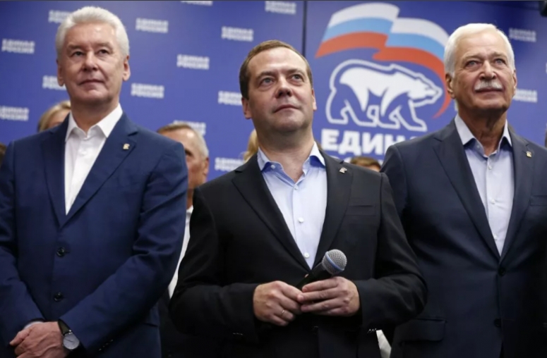 Саботаж в законе. Единороссы бегут с корабля?